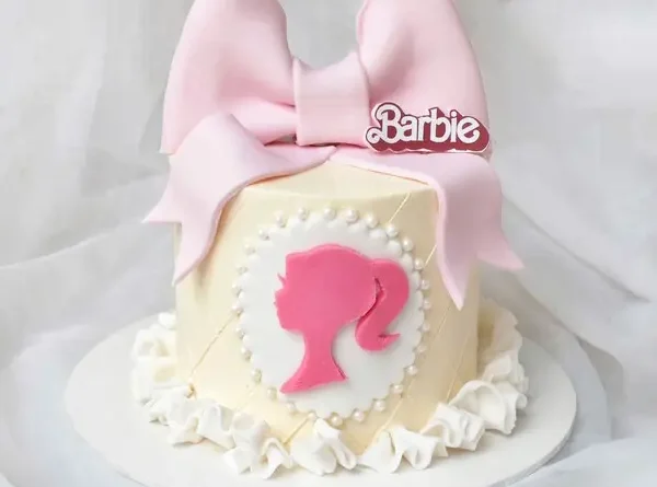 Fresh and Fabulous Barbie Cake Ideas for 2024
