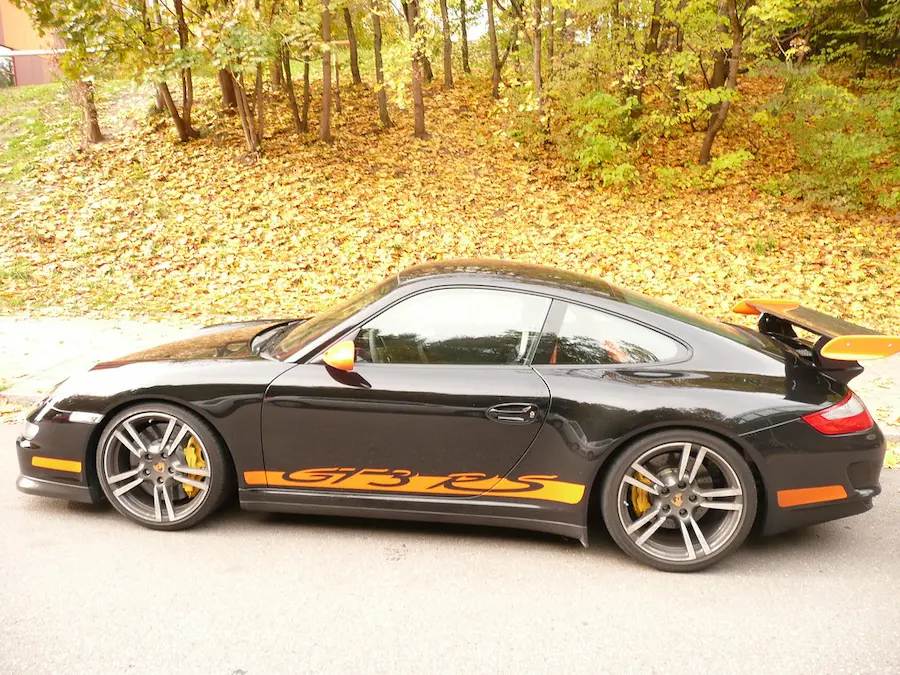 Battery Care Tips for Porsche Owners
