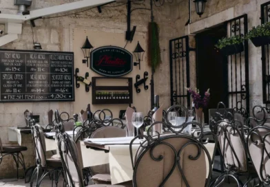 Bon Bon Lawrence Kansas: History, Closure, Catering & Local Alternatives