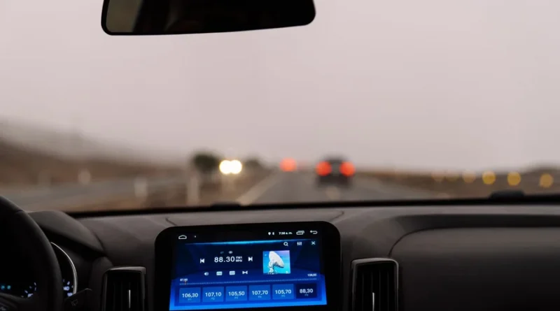 Best Road Trip Podcast Picks: Top Shows for Long Highway Drives